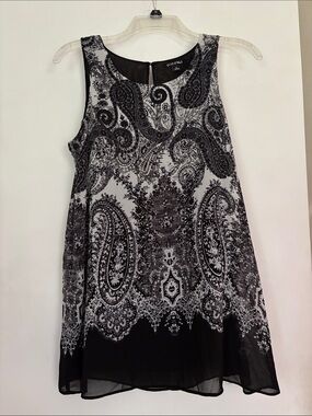 Roz & Ali Black and White Paisley Sleeveless Tunic